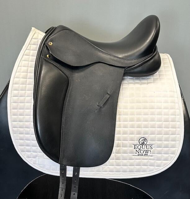 Used Black Country Dressage Saddle 17.5" Wide