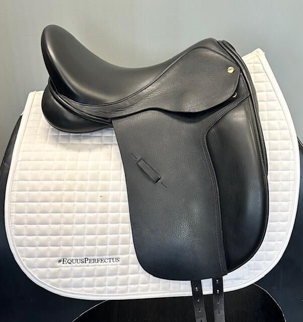 Used Black Country Dressage Saddle 17.5" Wide