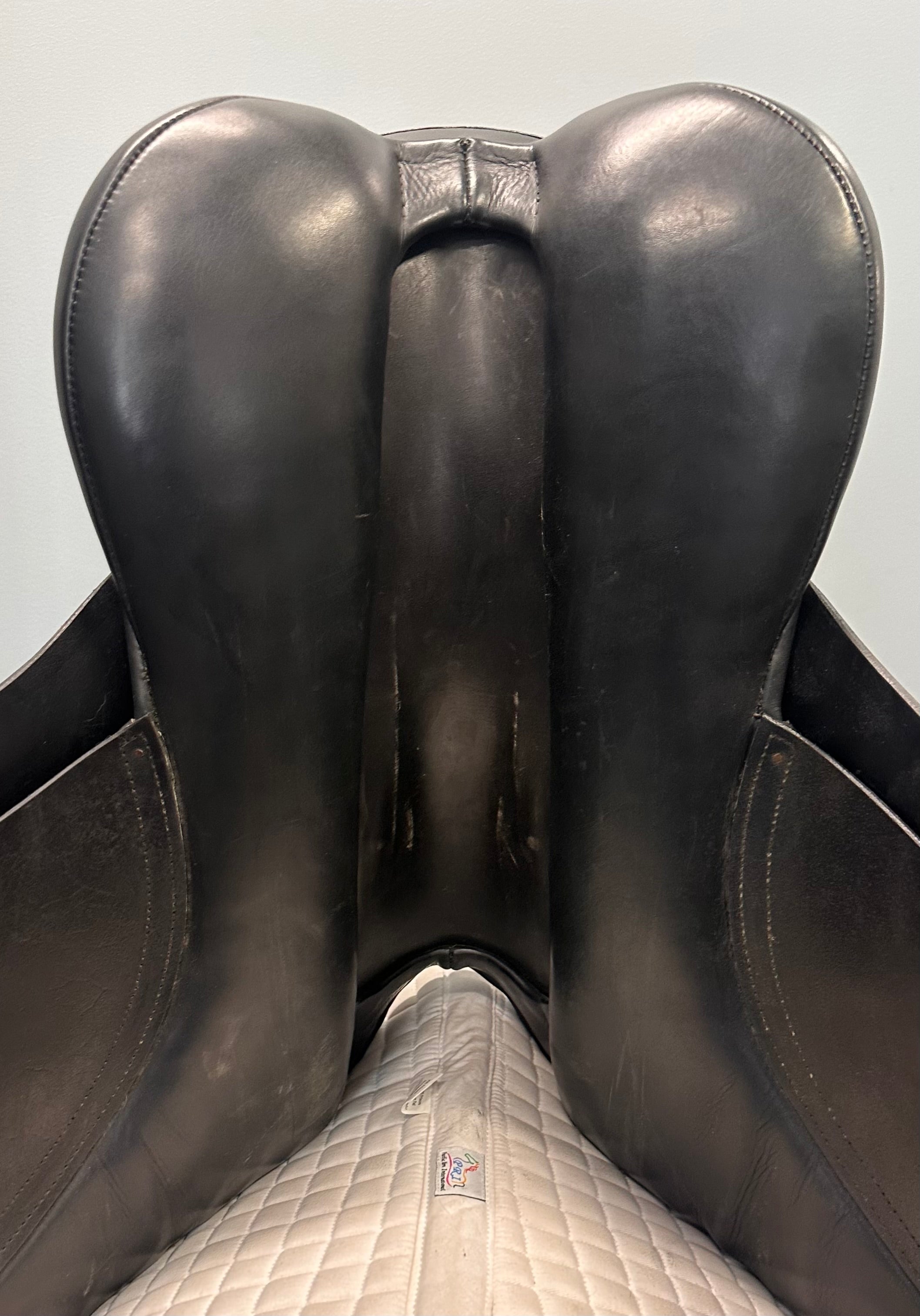 Used Albion Dressage Saddle 18.5" Medium Tree