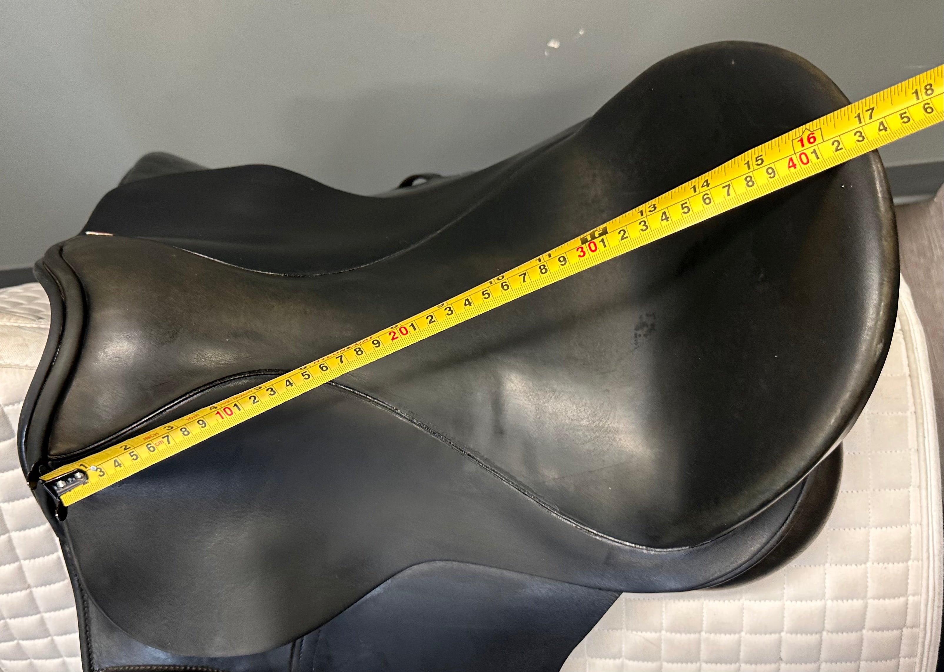 Used Albion SLK Dressage Saddle 17.5" Wide Tree
