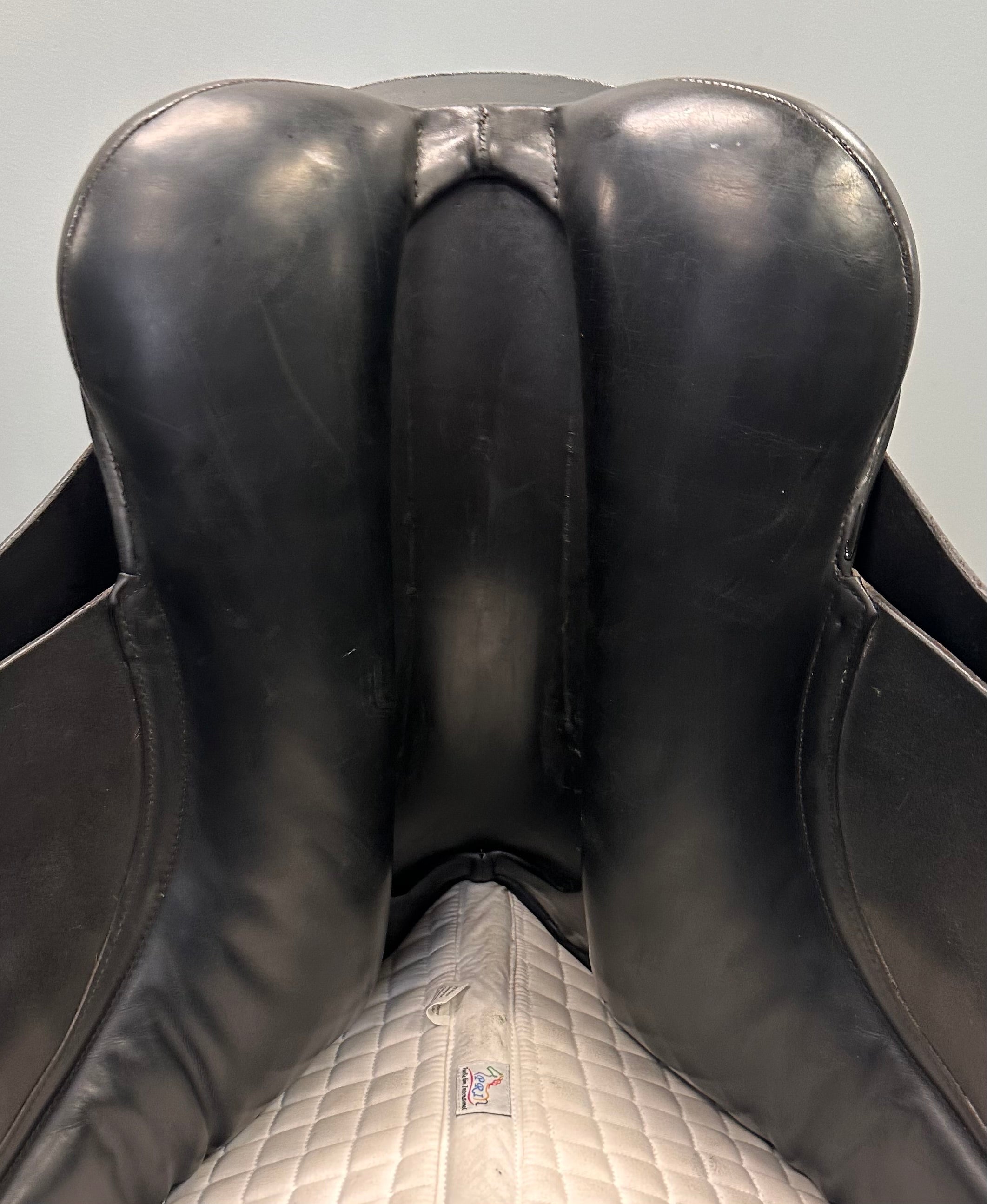 Used Albion SLK Dressage Saddle 17.5" Wide Tree