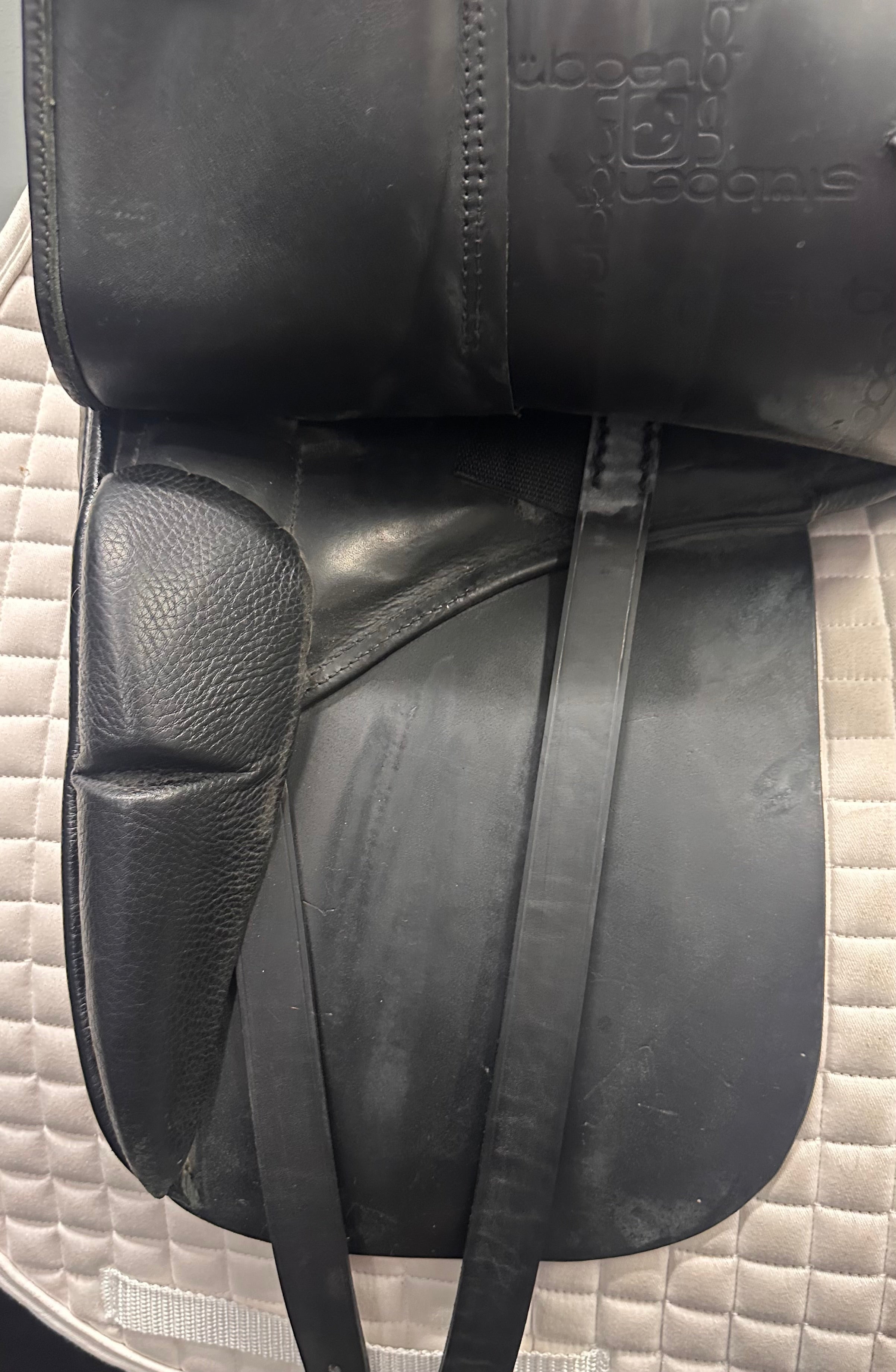Used Stubben Genesis Deluxe Dressage Saddle 17.5" Wide Tree
