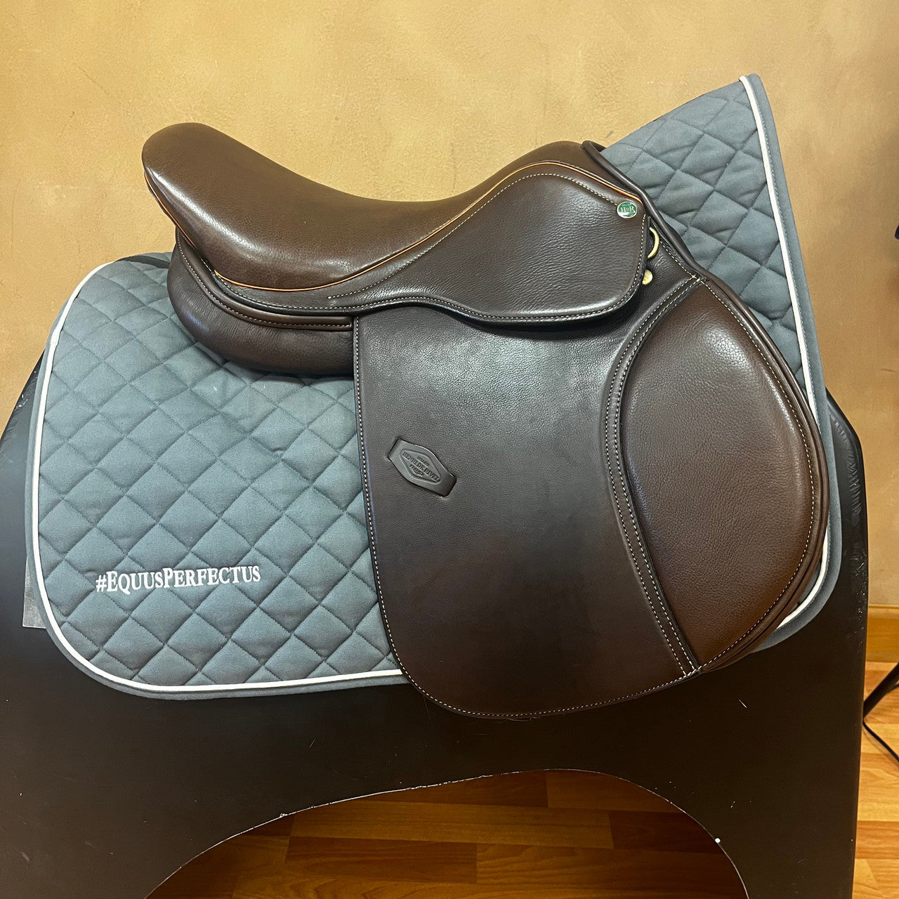 Used HDR Pro A/O Jump Saddle 16" Wide Tree - sku to order - 8000302