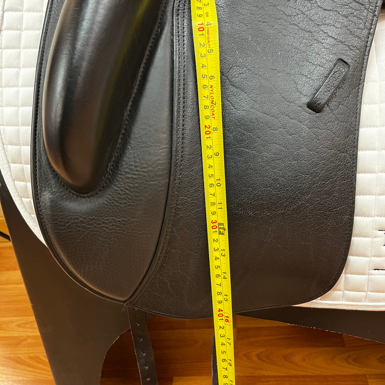 Used Borne SDD Dressage Saddle 17.5" Medium Wide/Wide - sku to order - 8000303