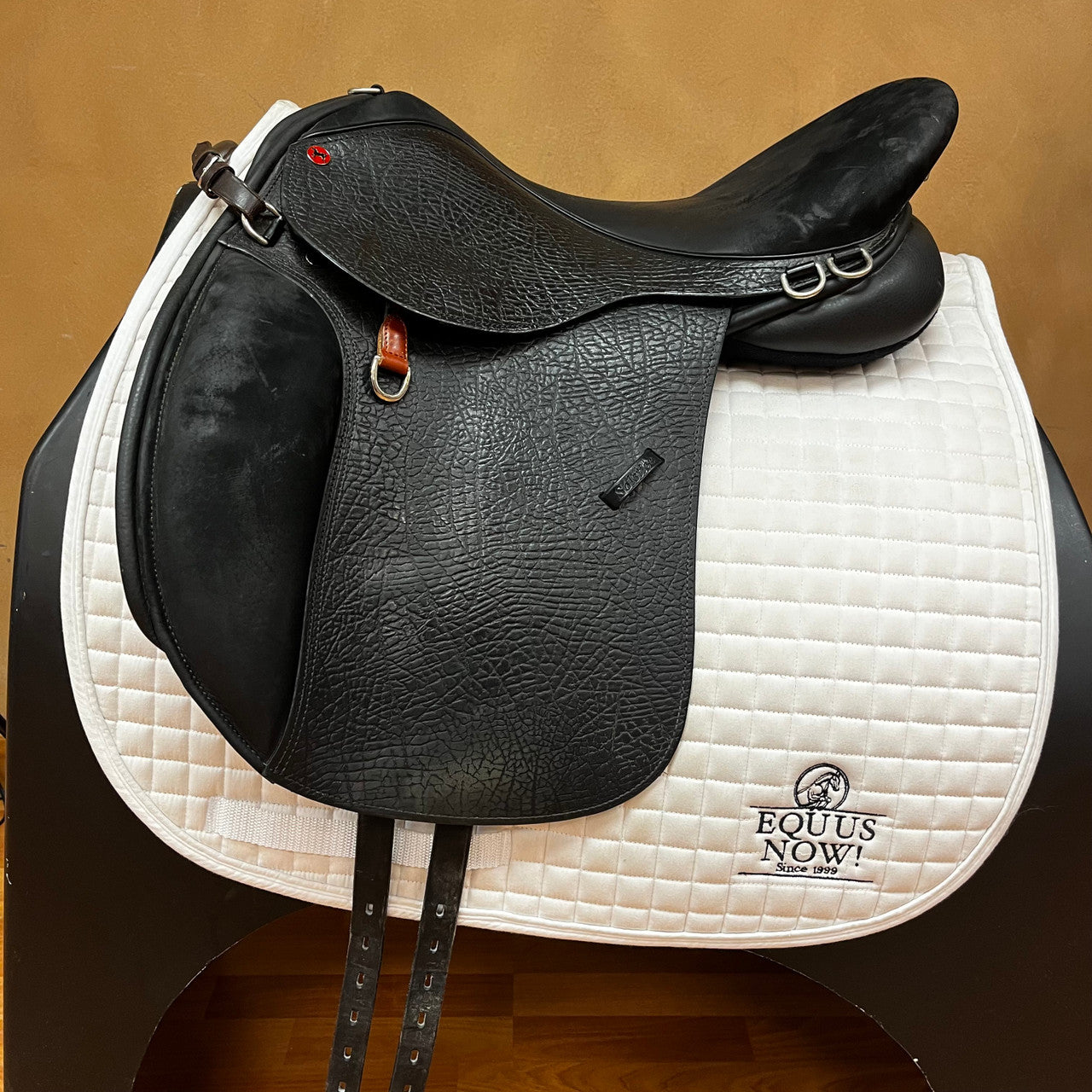 Used Arabian Co Solstice by Lovett & Ricketts Endurance Saddle 18" Medium Tree - sku to order - 8000304