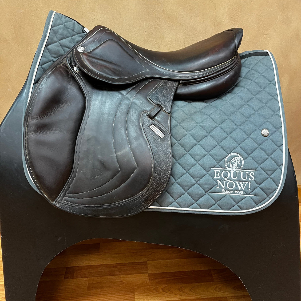 Used CWD Mademoiselle Jump Saddle 17.5" Medium Wide Tree - sku to order - 8000309