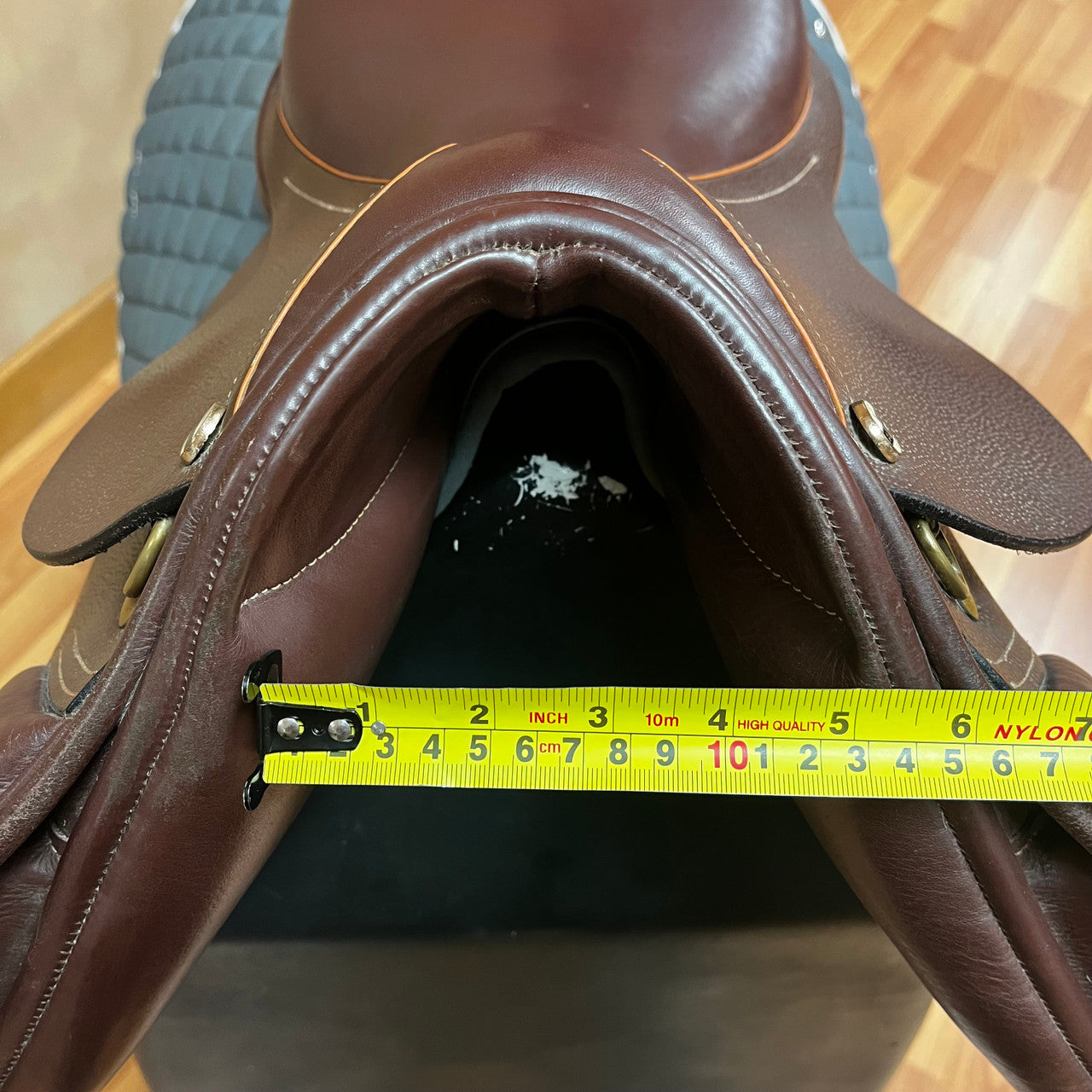 Used HDR Advantage Jump Saddle 15" Medium Tree - sku to order - 8000310