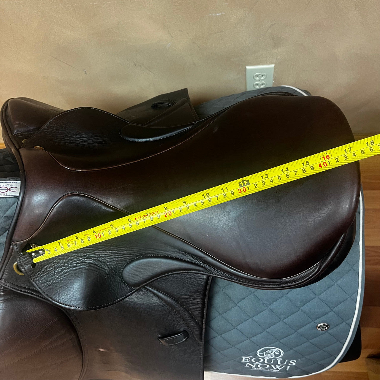 Used M Toulouse Merina Jump Saddle 17.5" Medium Tree - sku to order - 8000311