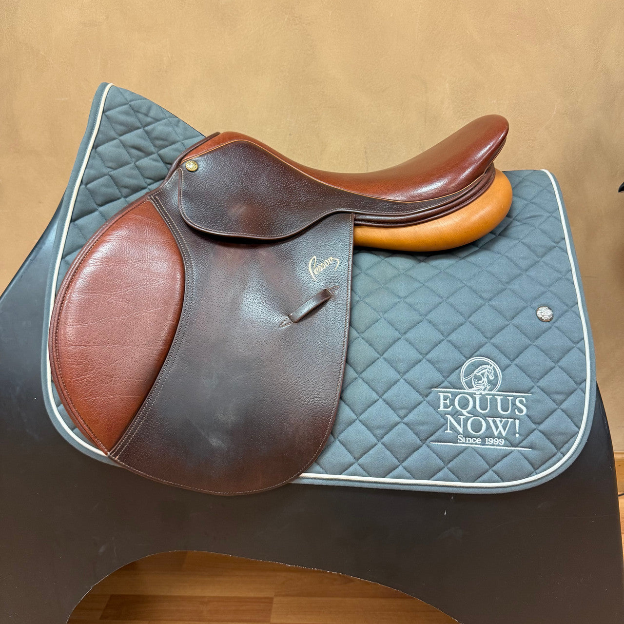 Used Pessoa Special Envoy Jump Saddle 16.5" Medium Tree - sku to order - 8000312