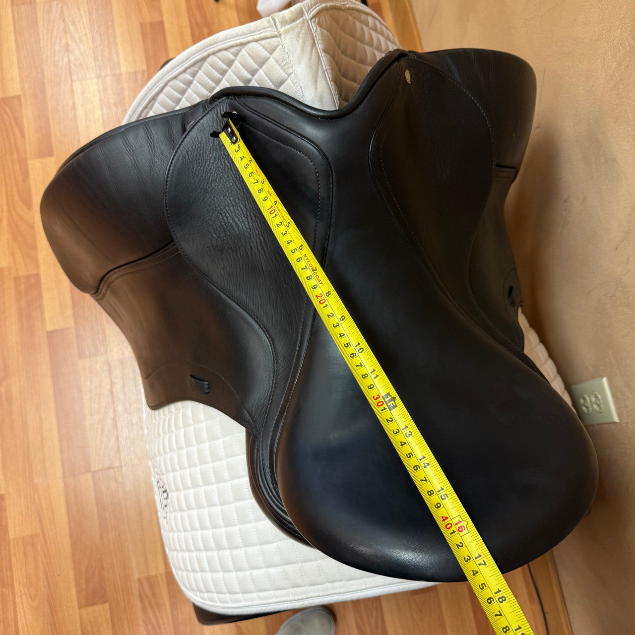 Used Schleese Heike Kemmer Plus PSI Dressage Saddle 17.5" Medium Wide Tree - sku to order - 8000313