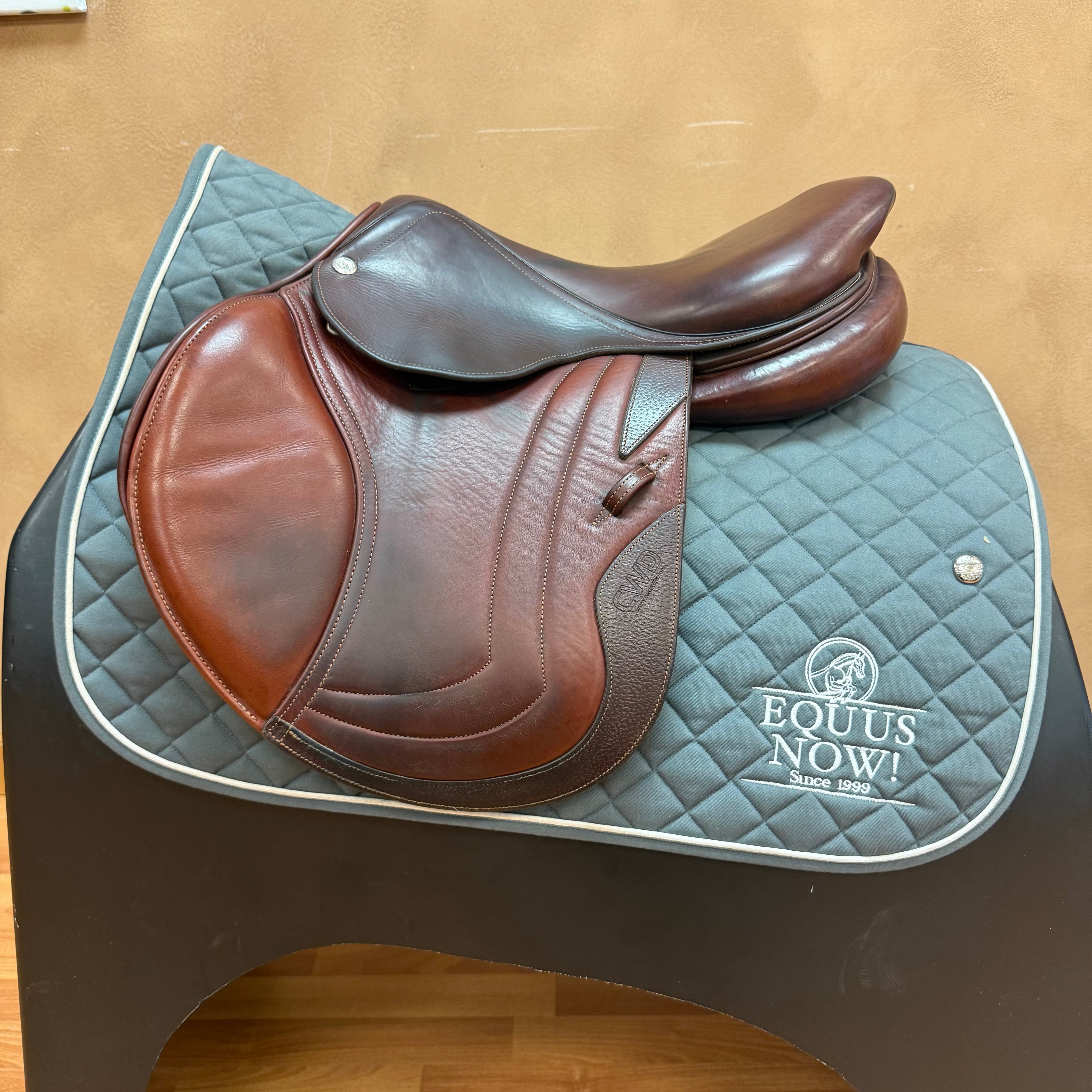 Used CWD SE01 Jump Saddle 17" Medium Tree