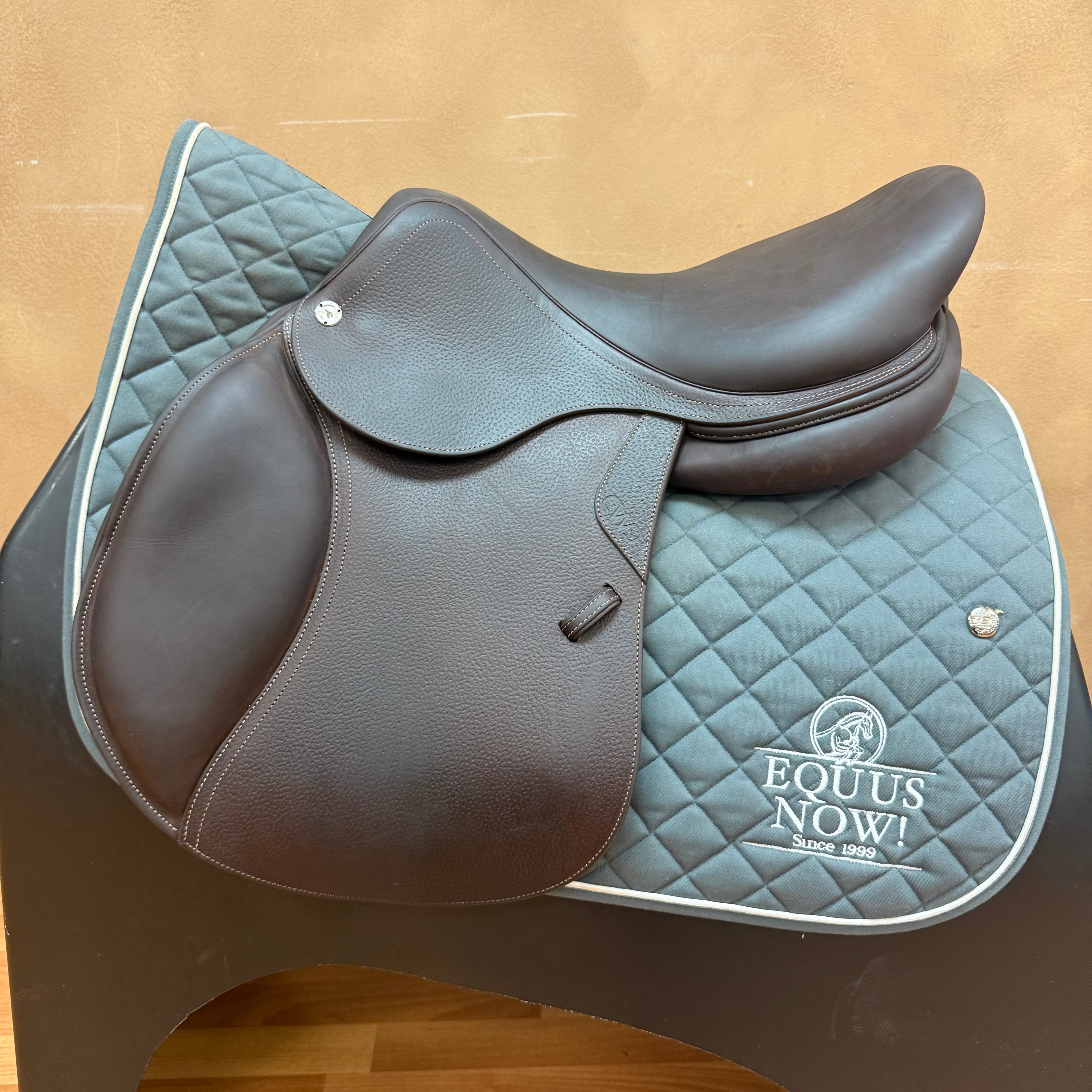 Used CWD SE02 Jump Saddle 17.5" Medium Tree