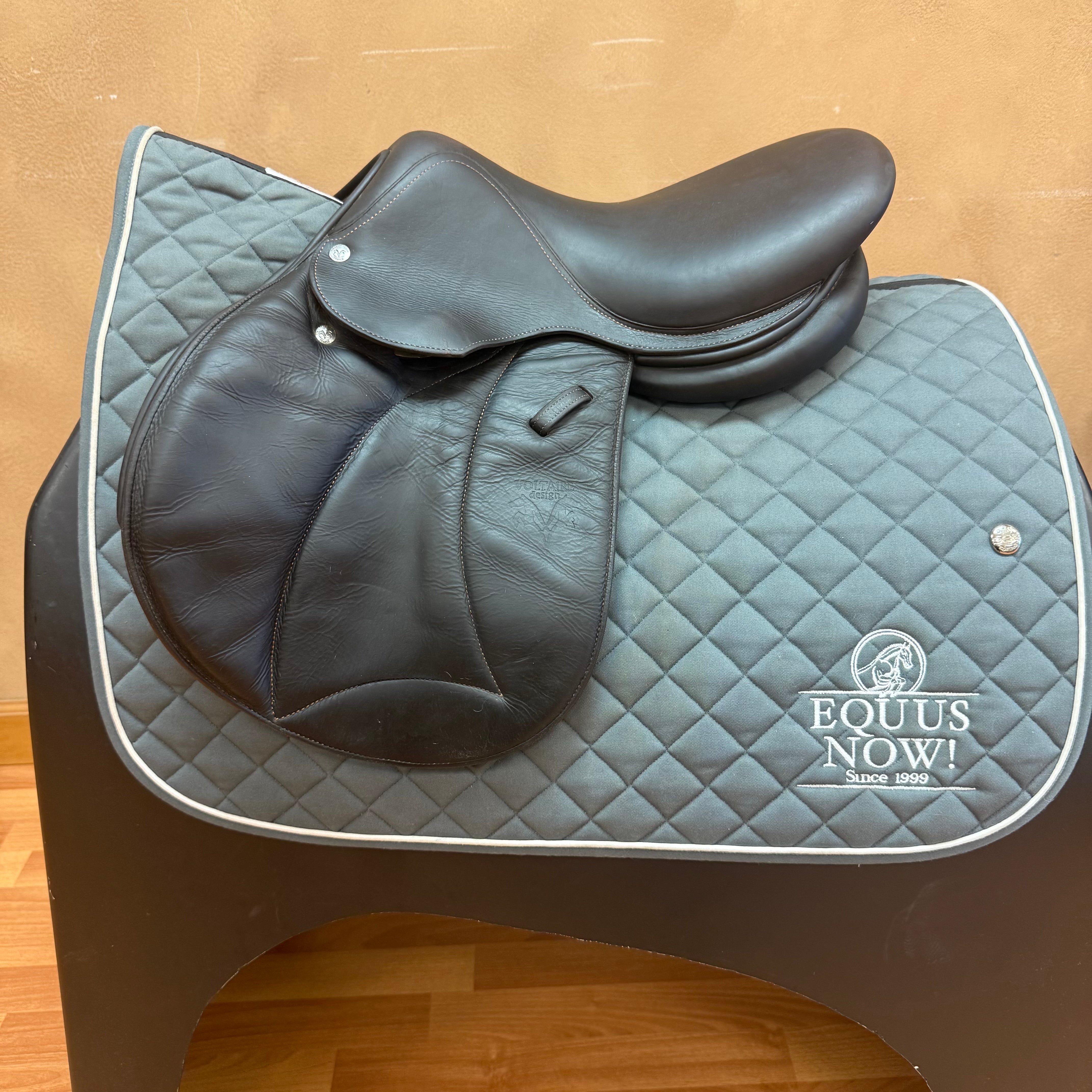 Used Voltaire Welli Pony Jump Saddle 15.5" Medium Tree