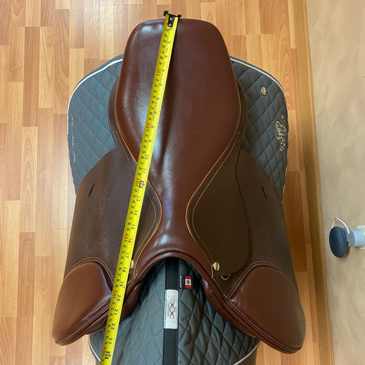 Used HDR Advantage Jump Saddle 17.5 Inch Medium Tree - sku to order - 9000308