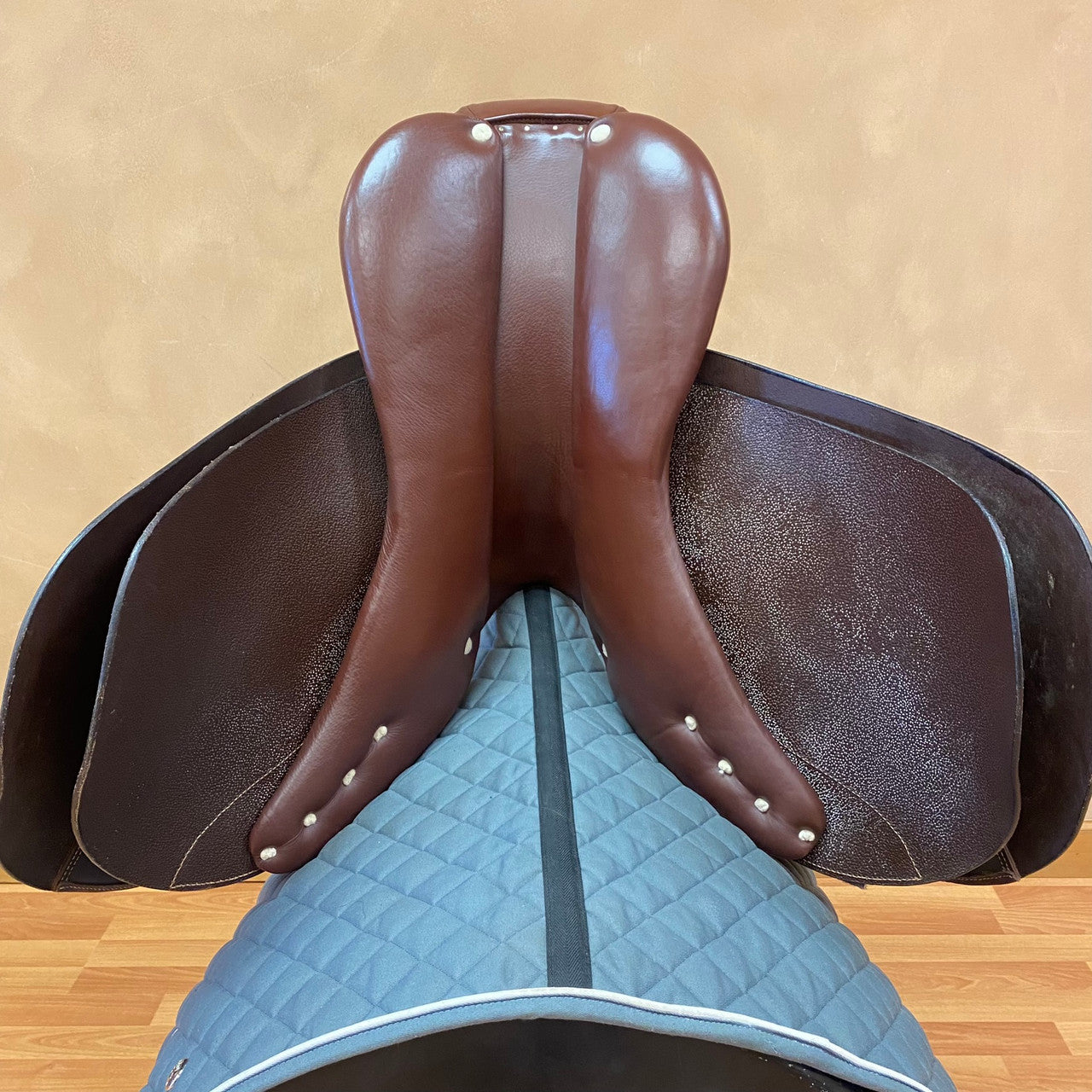 Used HDR Advantage Jump Saddle 17.5 Inch Medium Tree - sku to order - 9000308