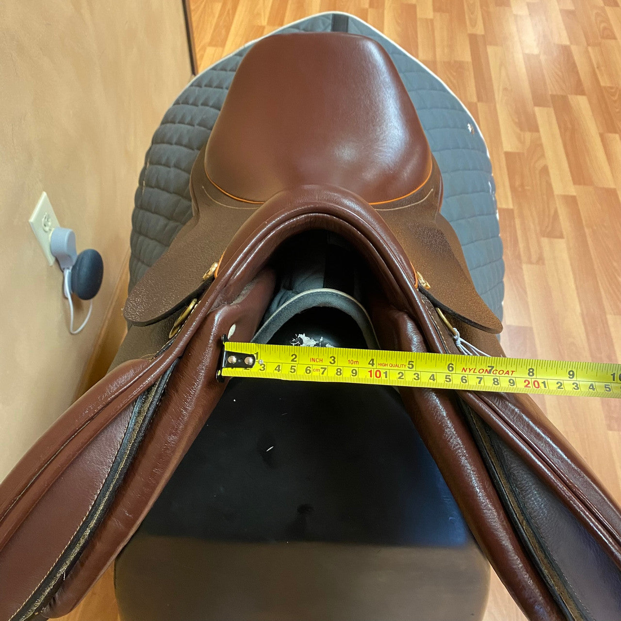 Used HDR Advantage Jump Saddle 17.5 Inch Medium Tree - sku to order - 9000308