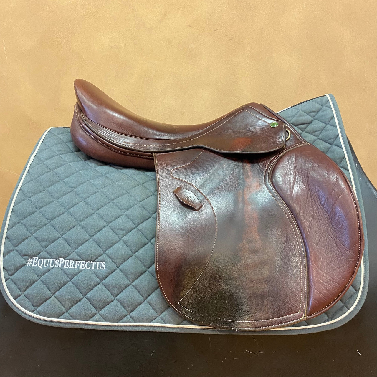 Used HDR Jump Saddle 17.5 Inch Medium Tree - sku to order - 9000310