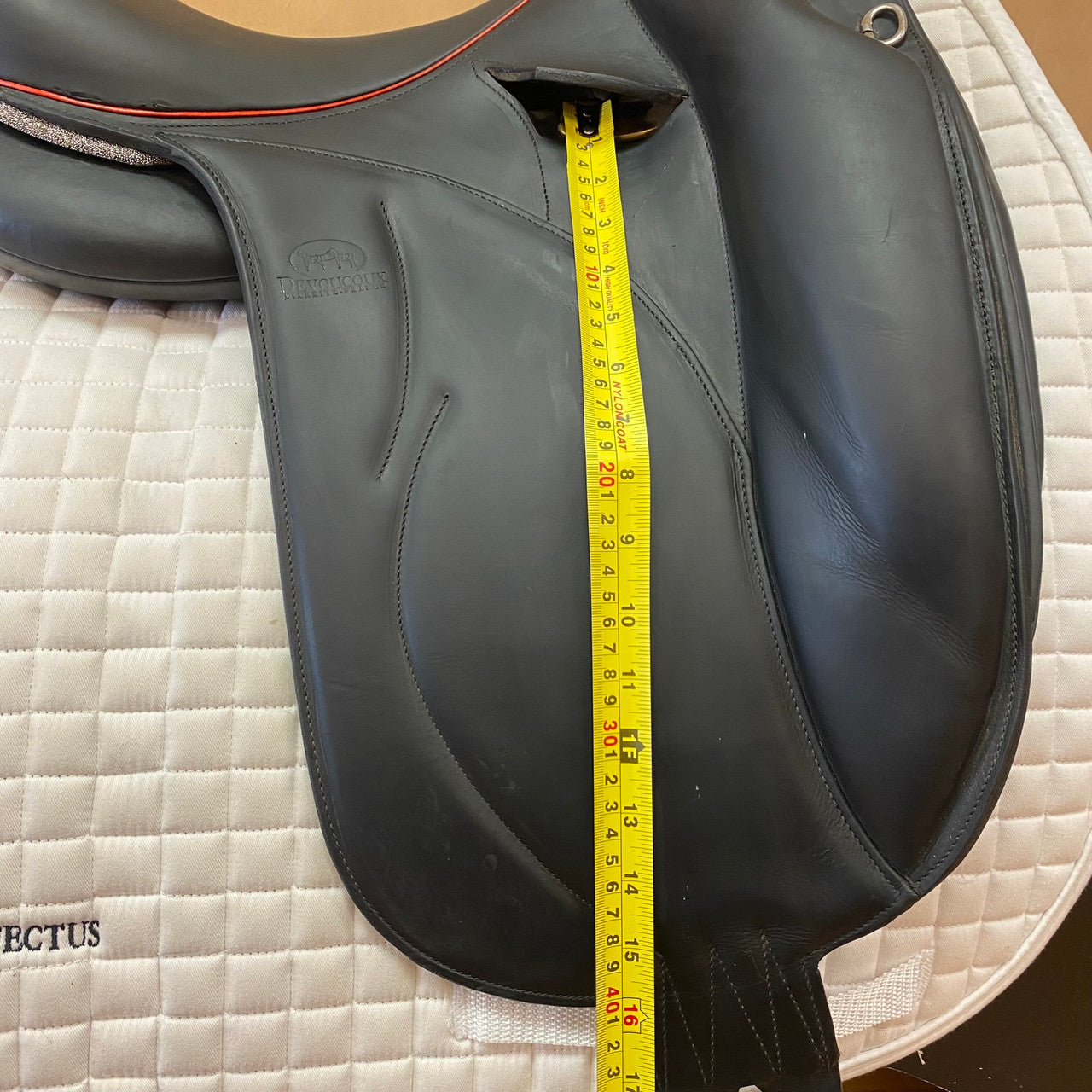 Used Devoucoux Mendia Monoflap Dressage Saddle 17.5 Inch Medium Tree - sku to order - 9000315