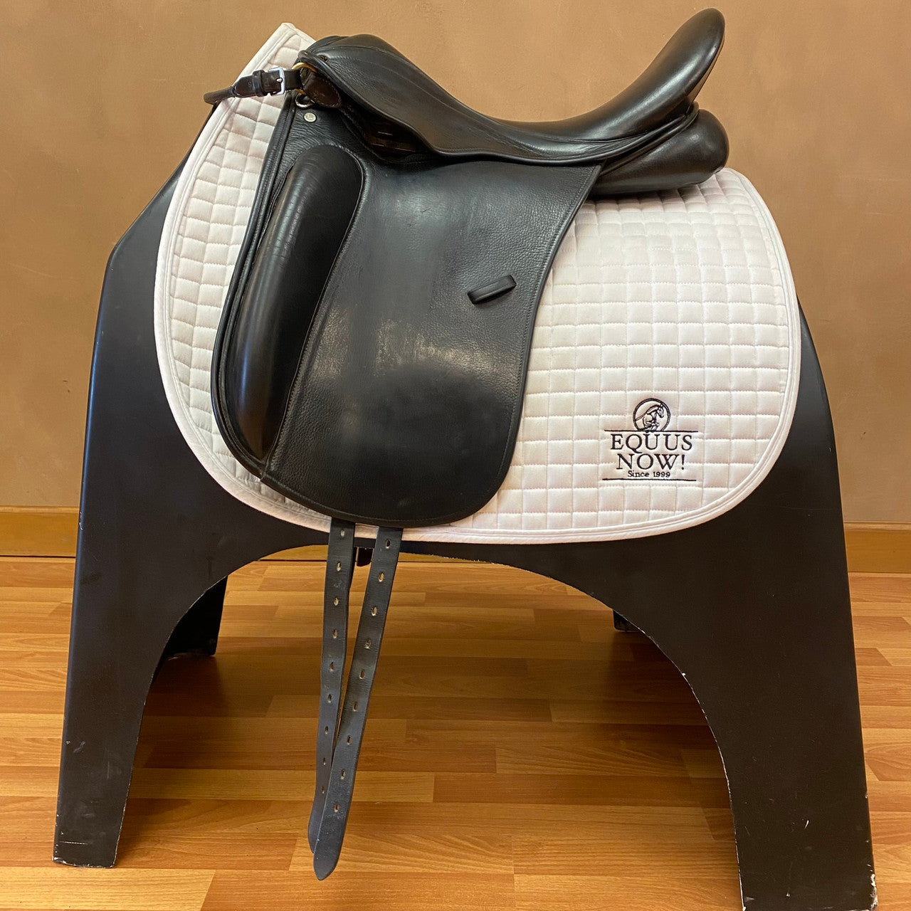 Used County Perfection Dressage Saddle 17.5 Inch Medium Tree - sku to order - 9000312