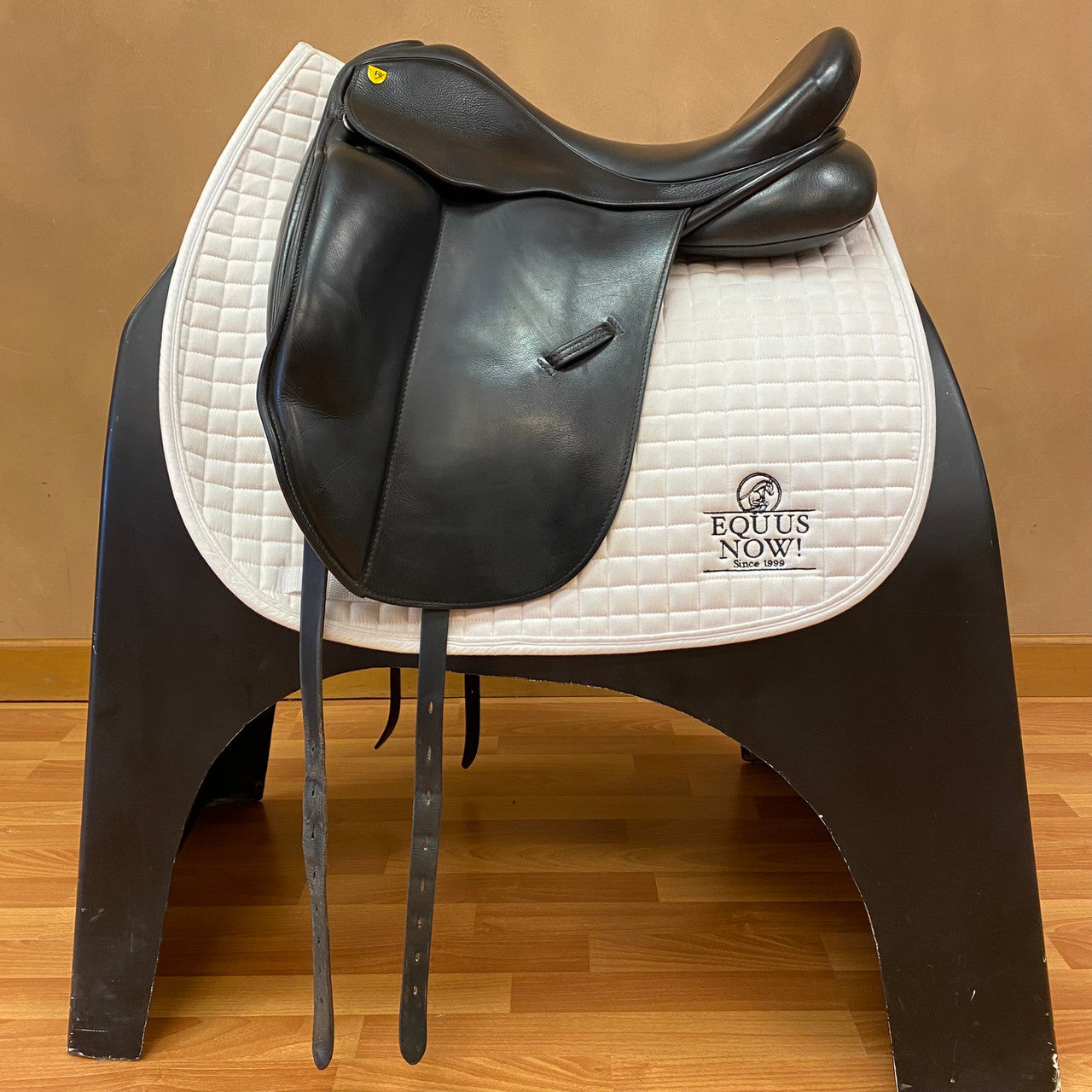 Used Revere Domina Dressage Saddle 17.5 Inch Medium Wide Tree - sku to order - 9000313