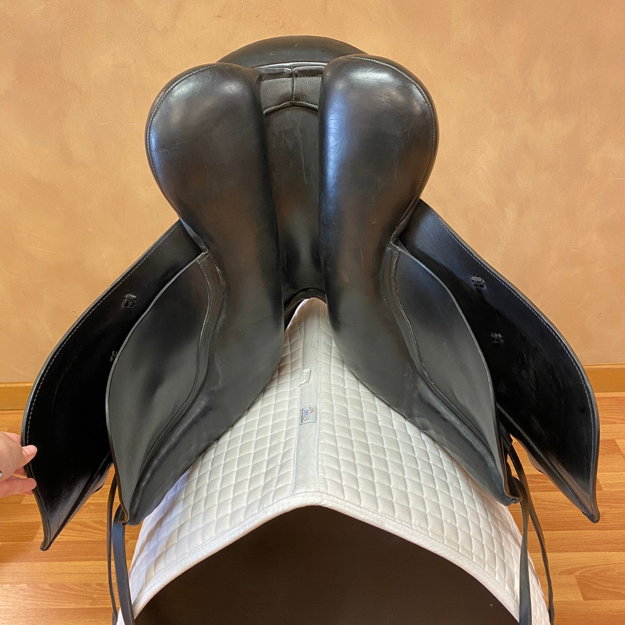 Used Revere Domina Dressage Saddle 17.5 Inch Medium Wide Tree - sku to order - 9000313