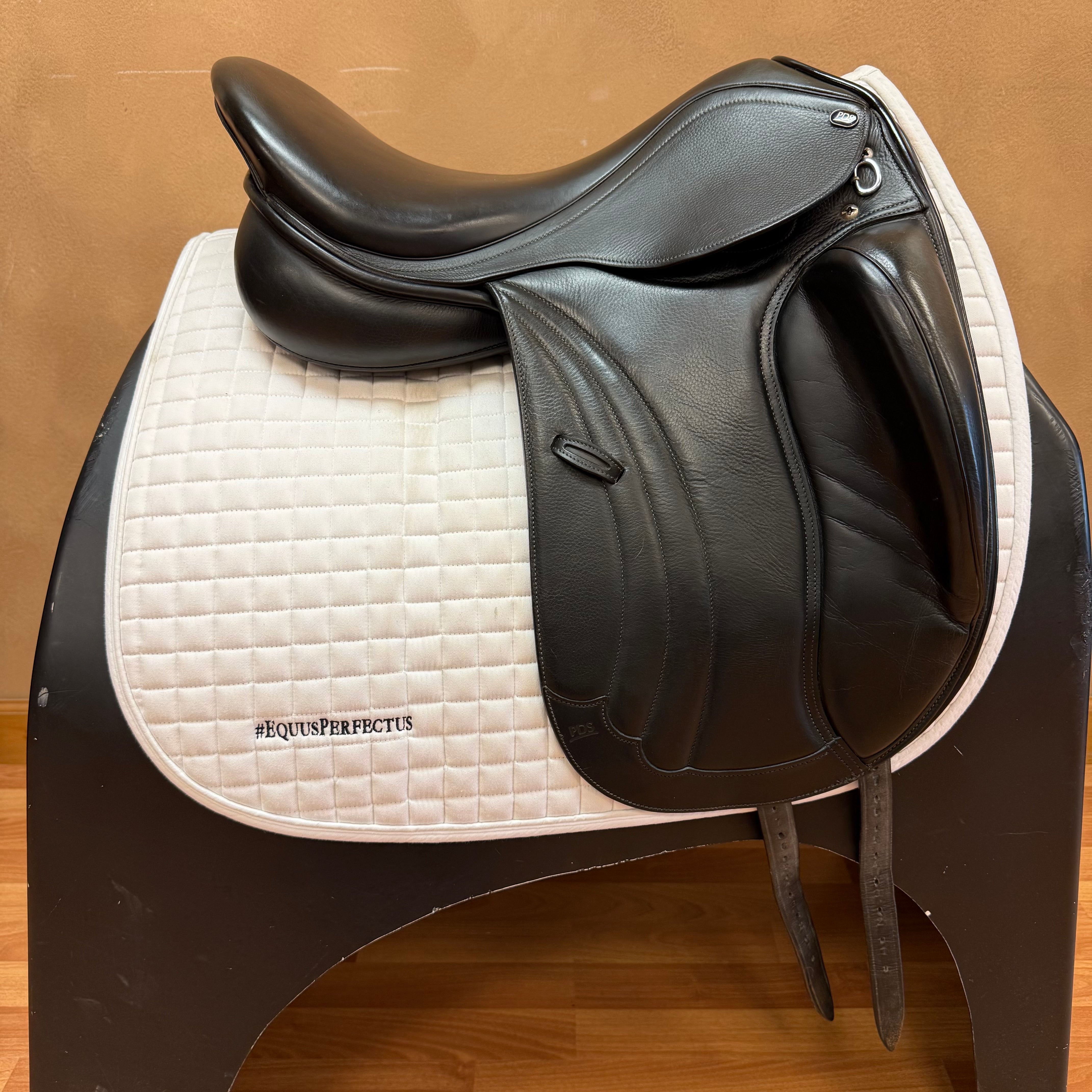 Used PDS Carl Hester Dressage Saddle 17.5" Medium Wide