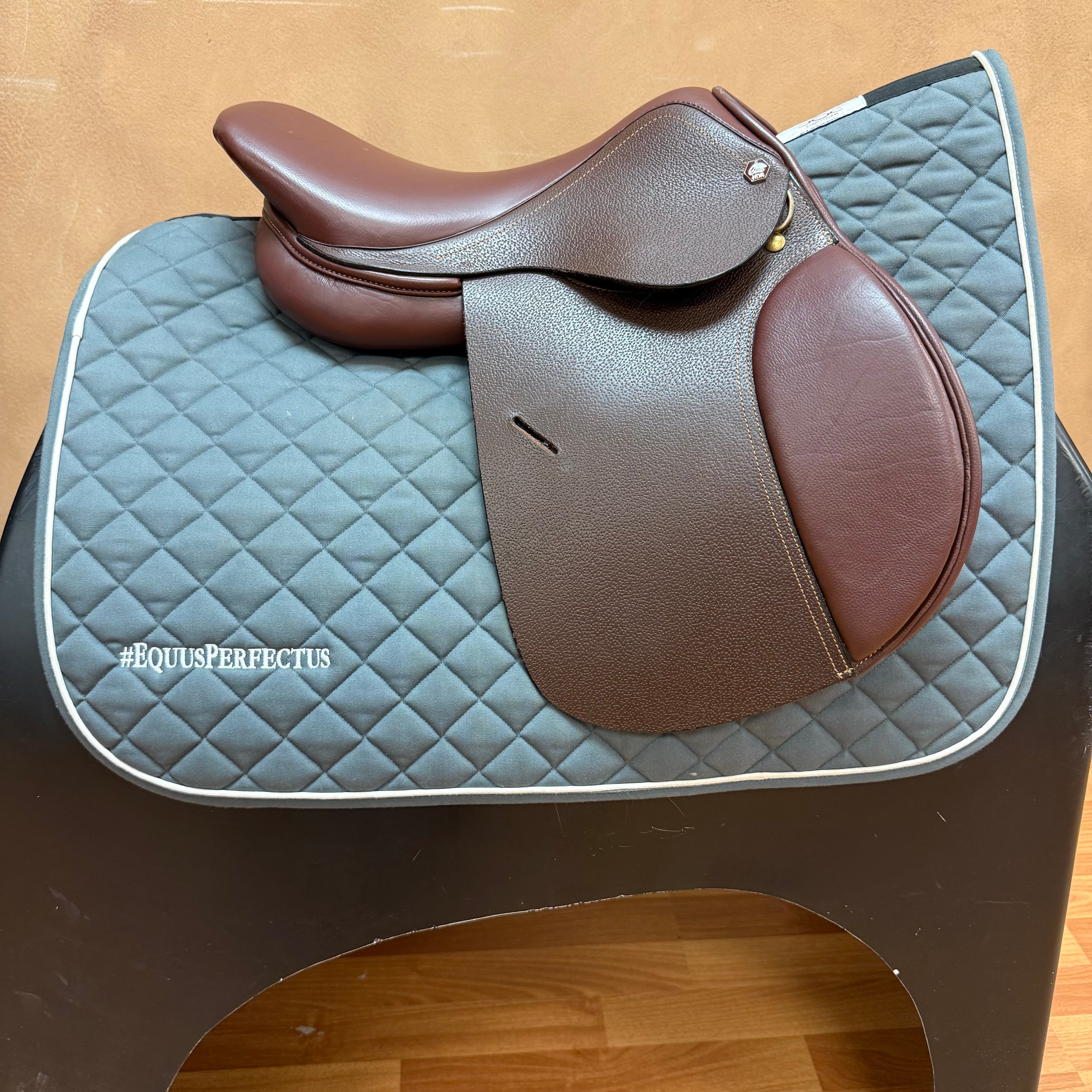 Used HDR Club Jump Saddle 15" Medium Tree