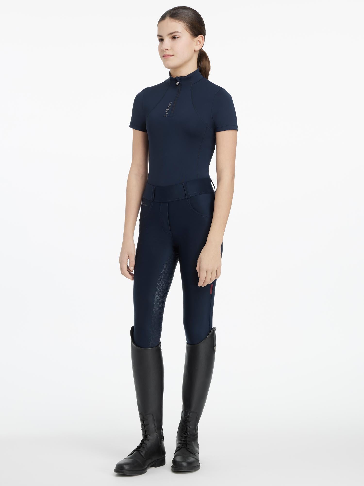 #color_navy