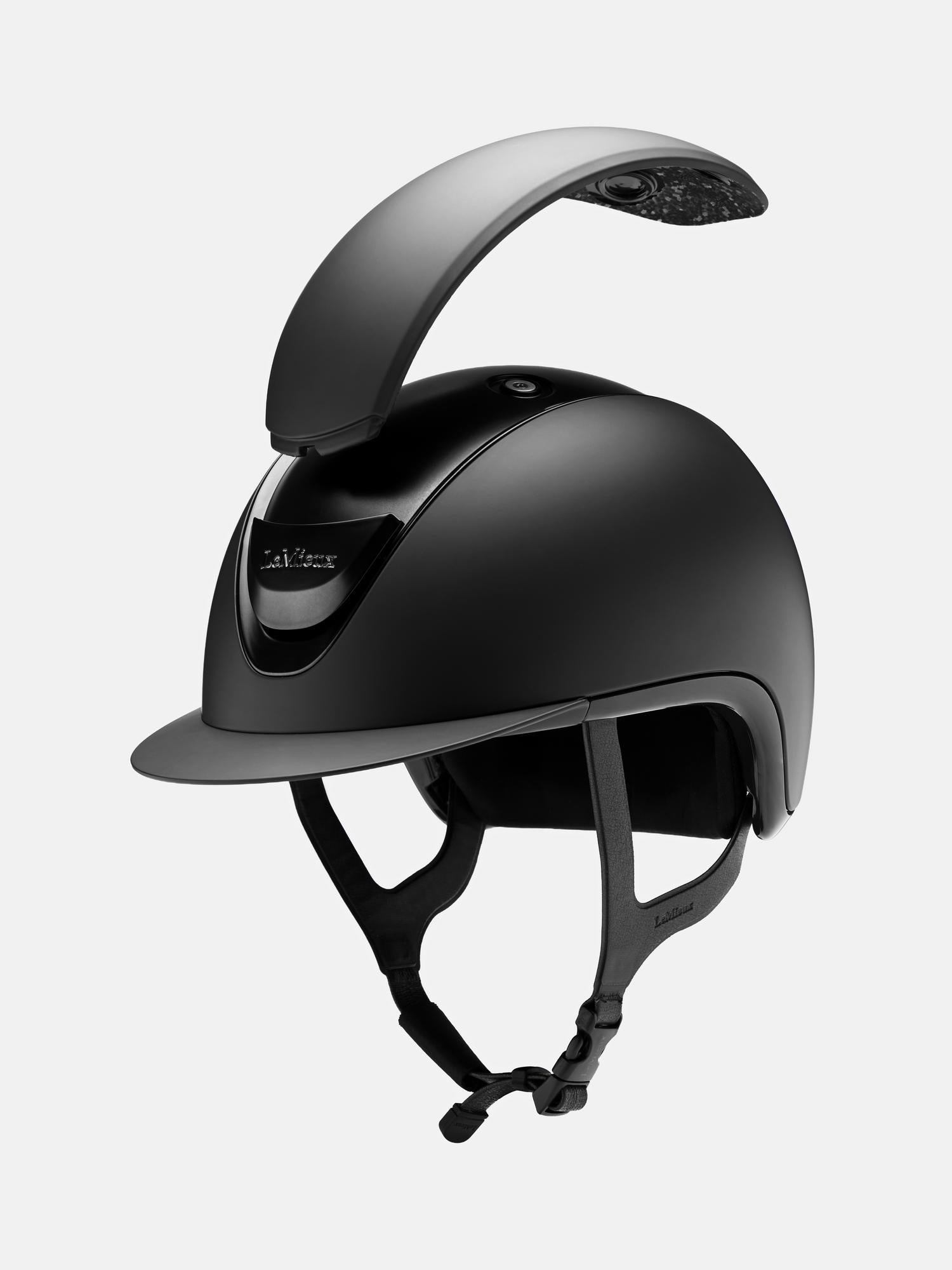 #color_matte black