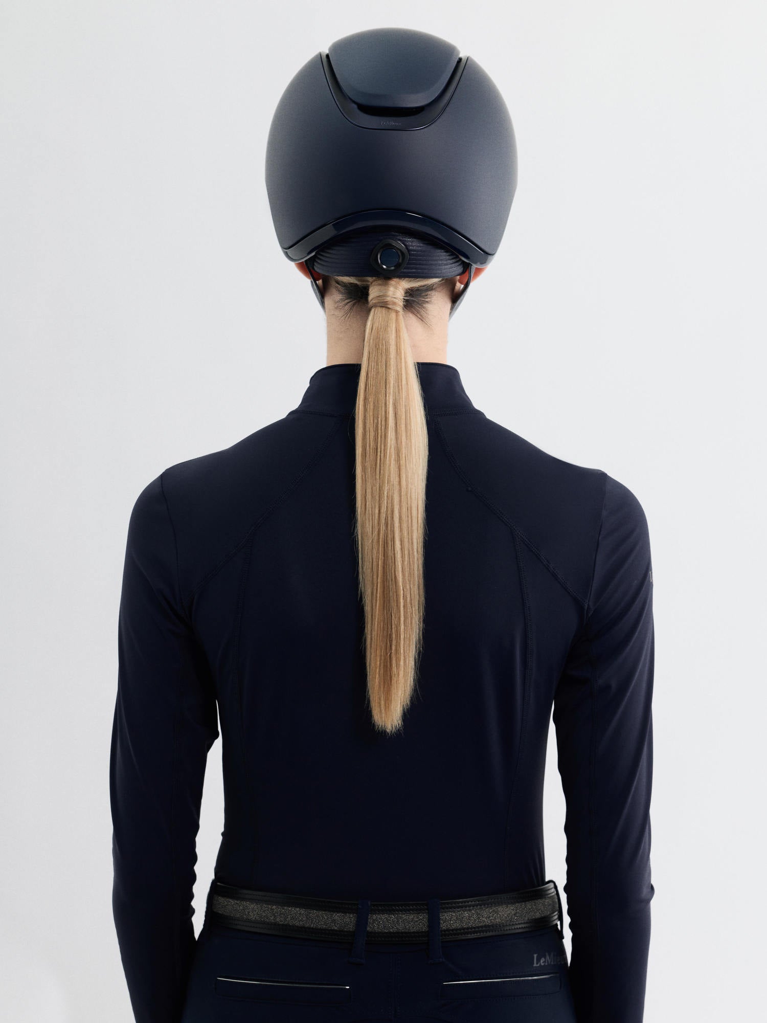 #color_matte navy