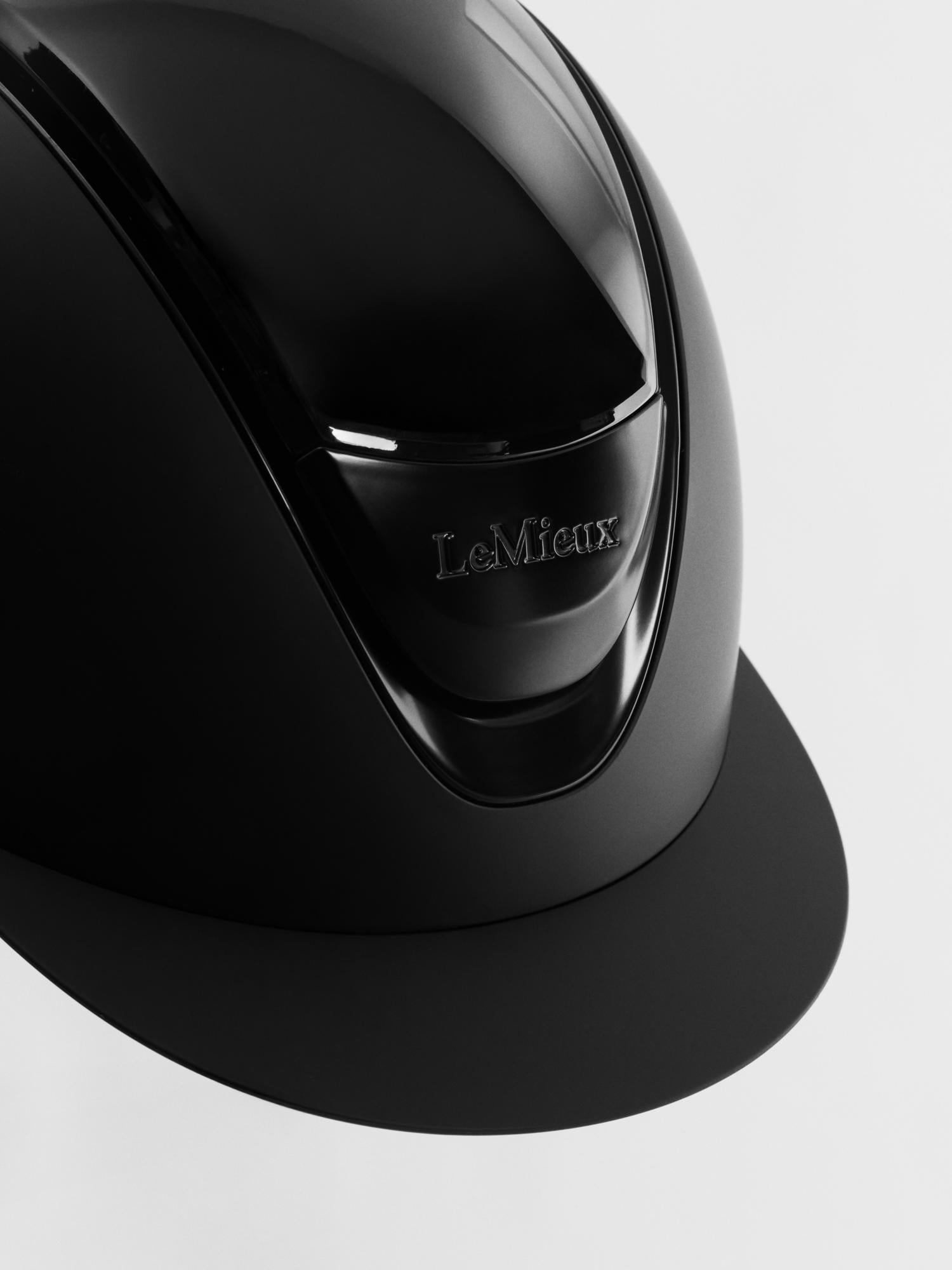 #color_gloss black