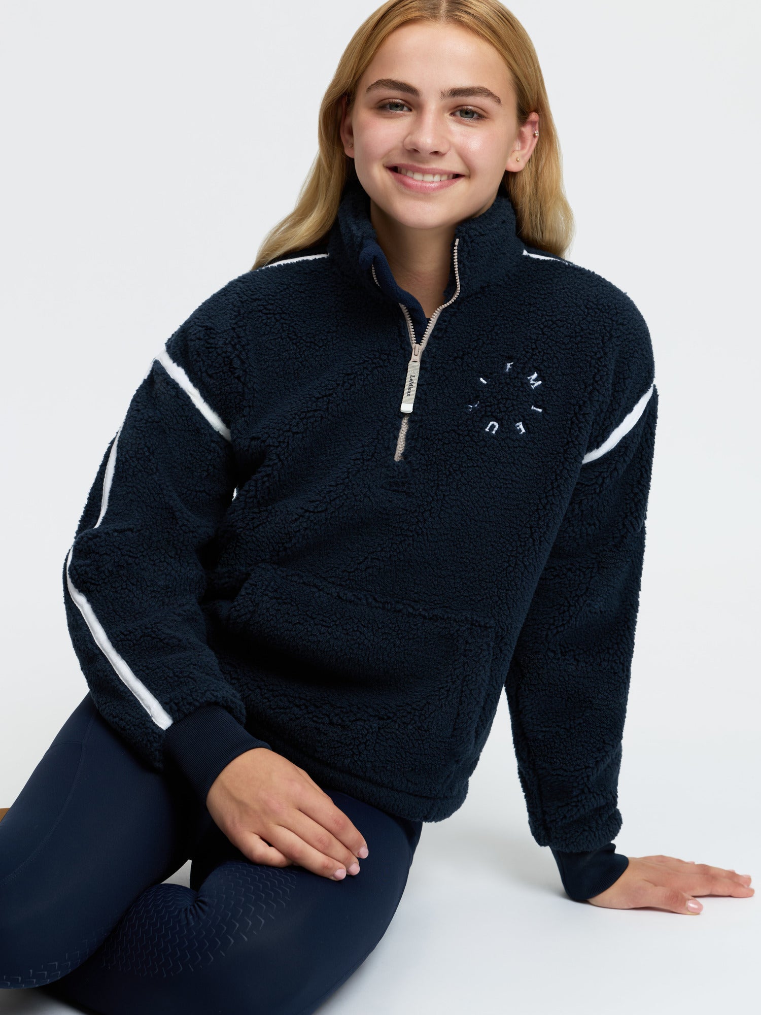 #color_navy