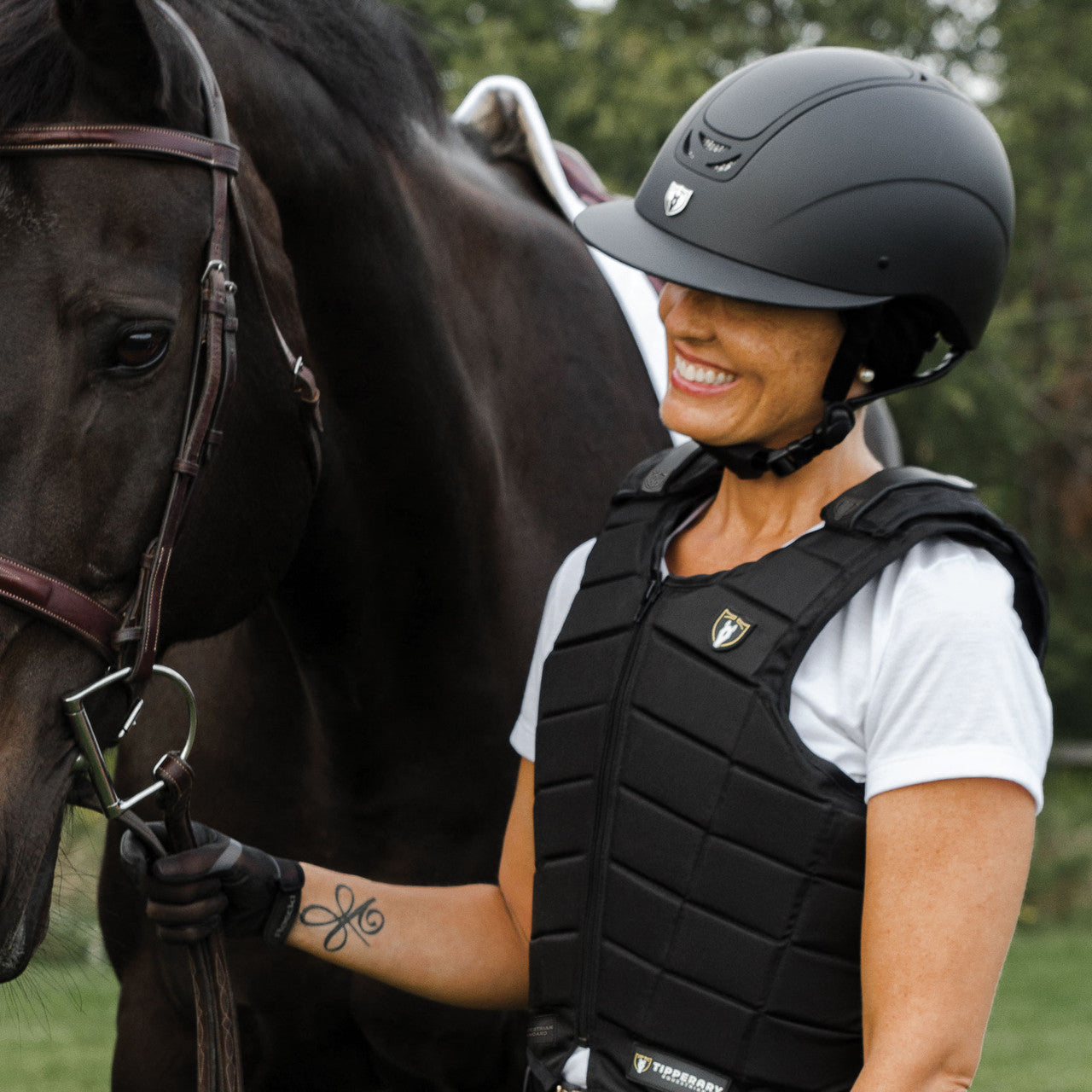 Tipperary Contender Vest Adult - supporting