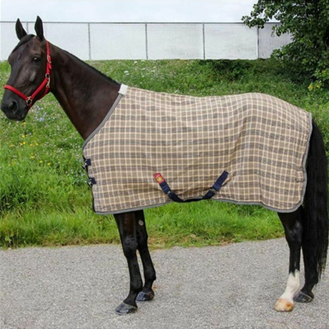 Baker Deluxe Stable Blanket - supporting