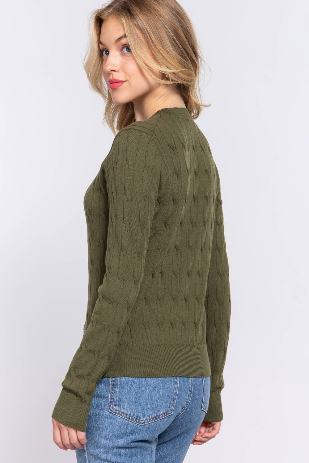 Long Sleeve Round Neck Cable Sweater