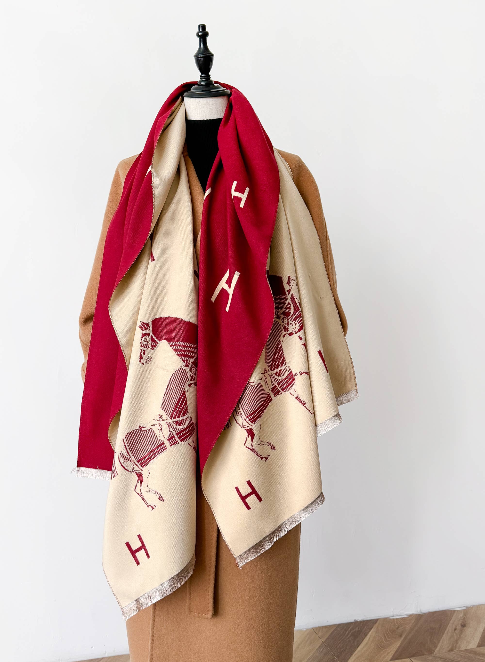 Winding River - Equestrian Red / Cream Stable Reversible Wrap