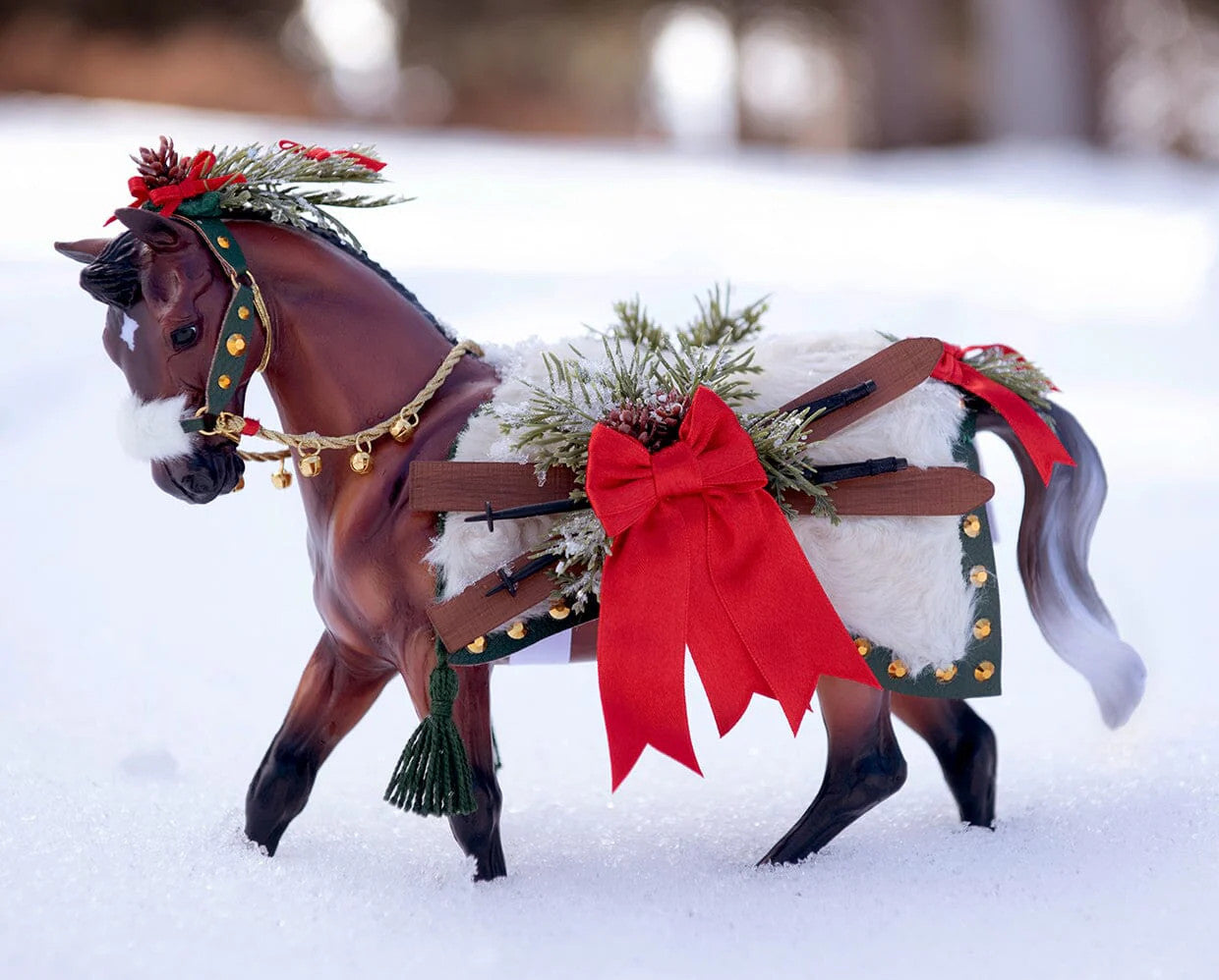 Breyer Après Ski | 2024 Holiday Horse - sku to order - 117406