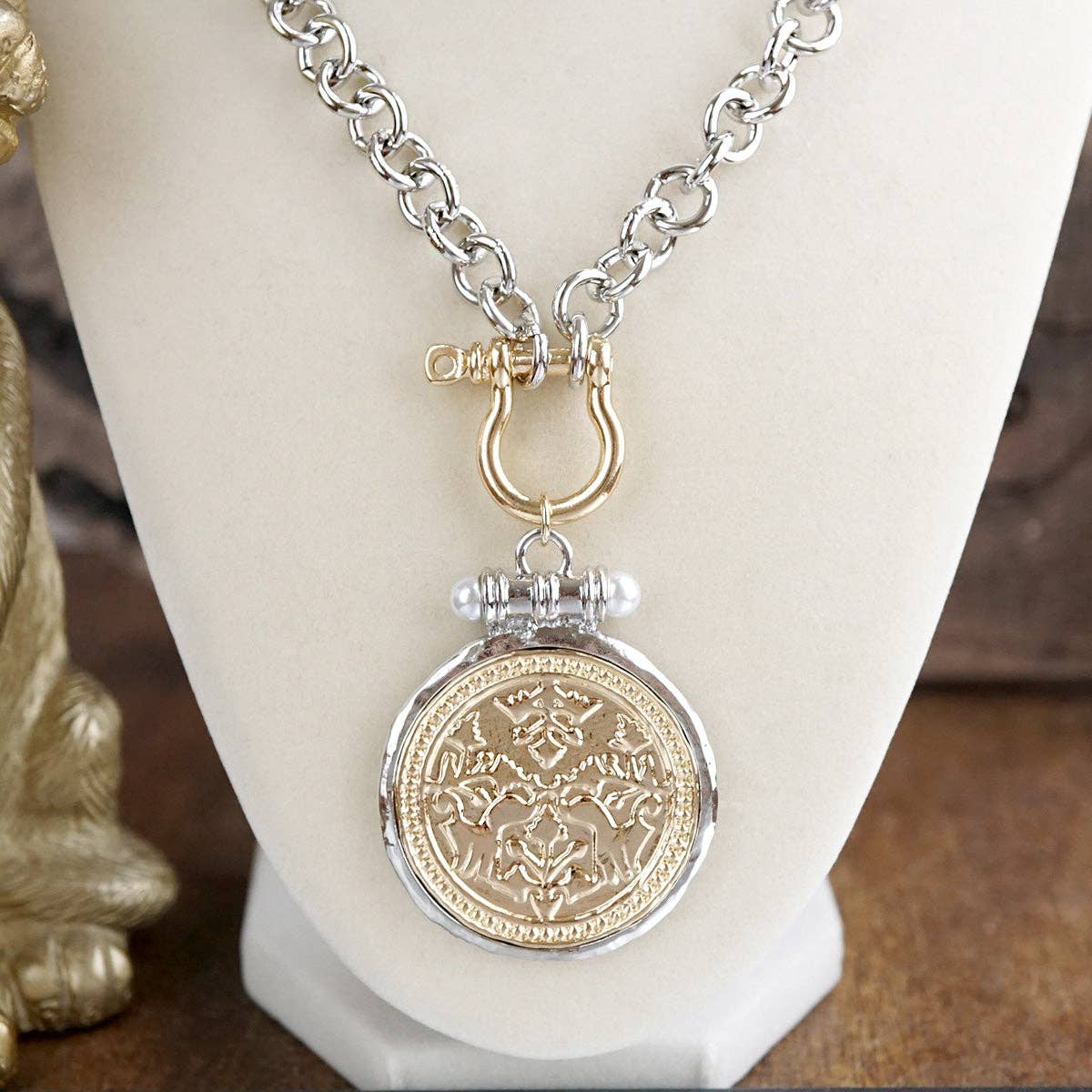 PennyLine inc - Chunky Statement Necklace – Shackle Coin Pendant Necklace - Gold Silver
