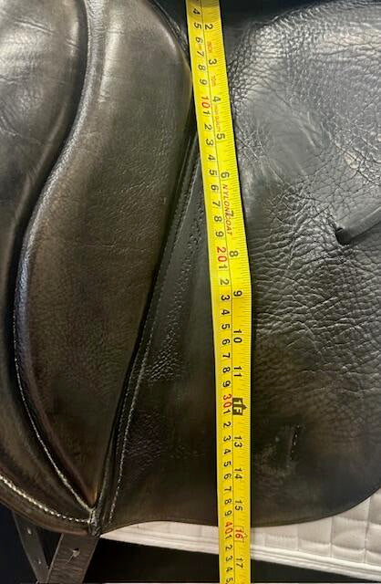 Used JRD Dressage Saddle 17.5" Medium Tree