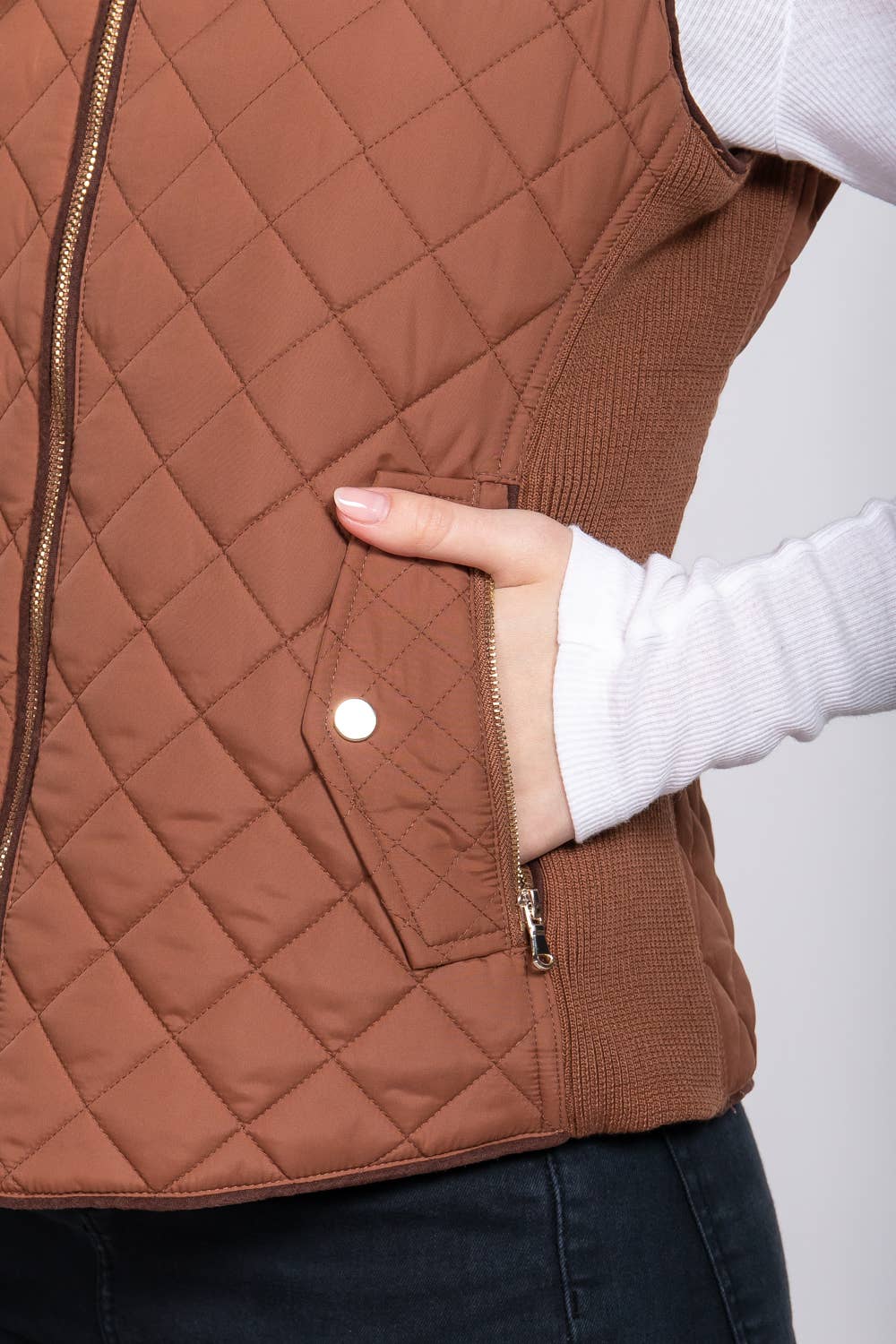Quilted Padding Vest w/ Suede Piping
