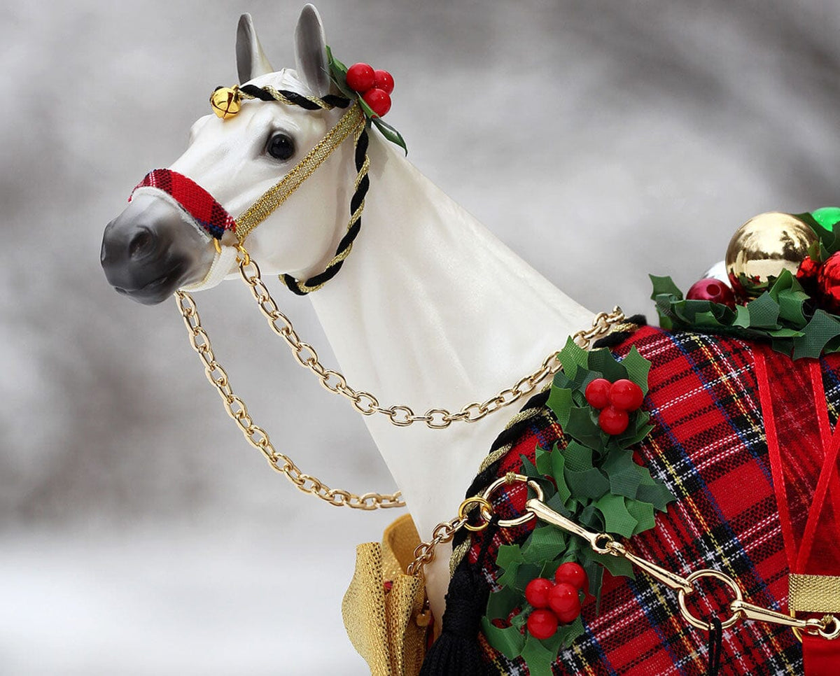 Breyer 2026 Holiday Horse - Holiday Homecoming