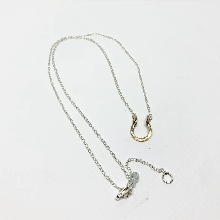 Jennifer Cervelli Mini Lucky Horseshoe Charm Necklace - supporting