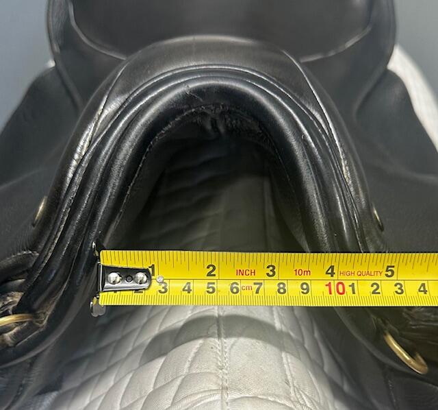 Used JRD Dressage Saddle 17.5" Medium Tree